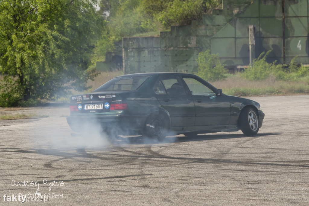 Air Moto Show w Pile