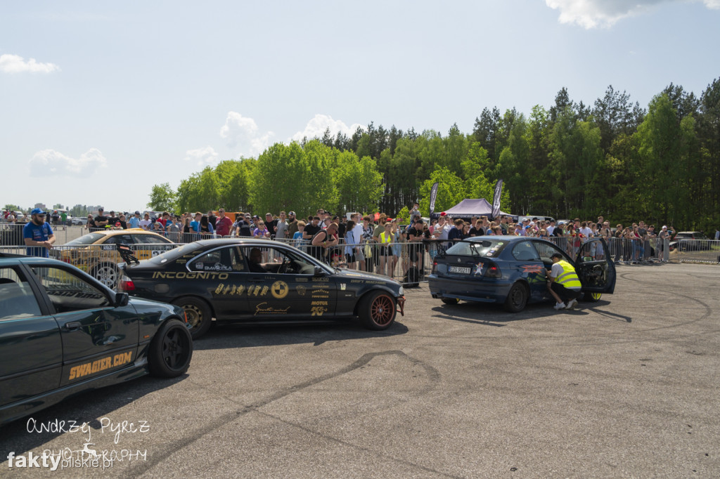 Air Moto Show w Pile