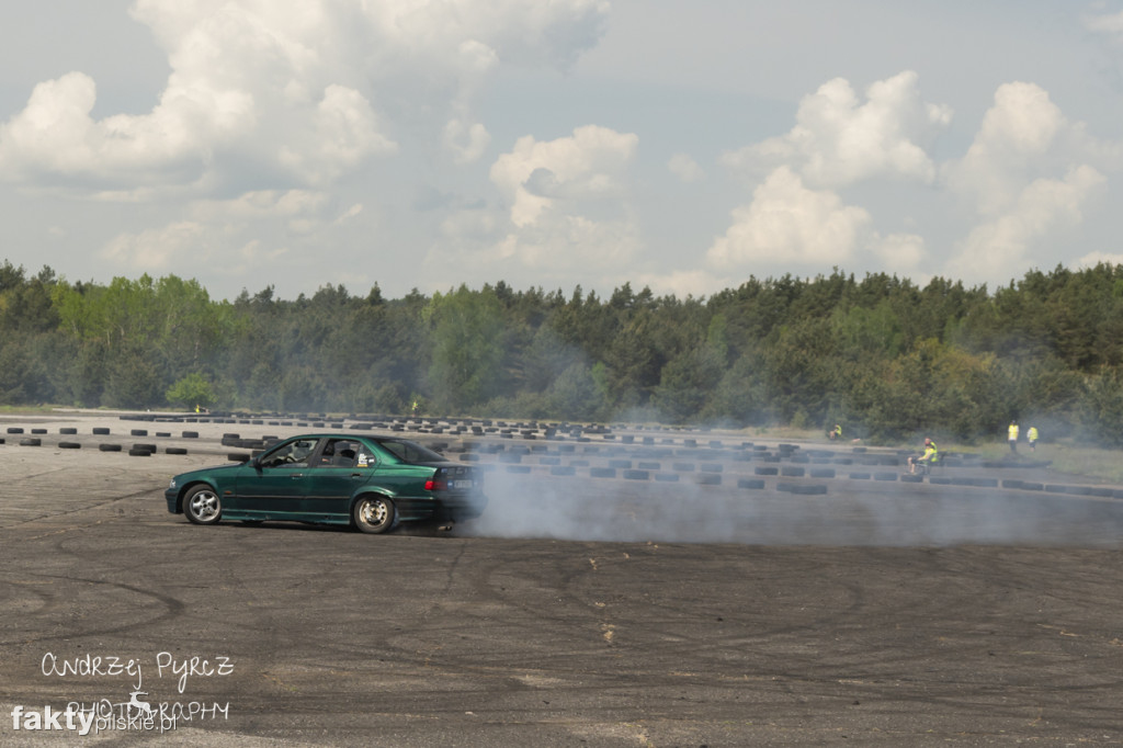Air Moto Show w Pile