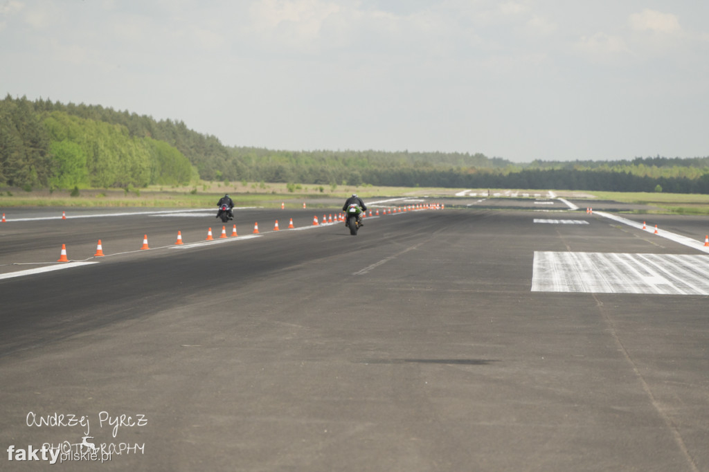 Air Moto Show w Pile