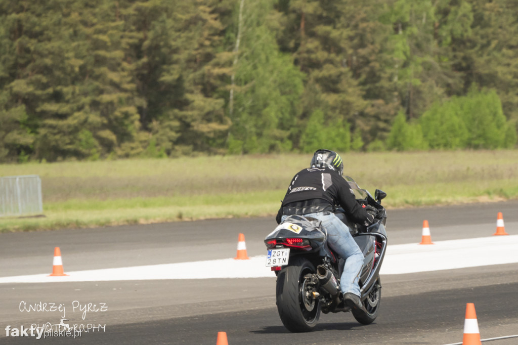 Air Moto Show w Pile