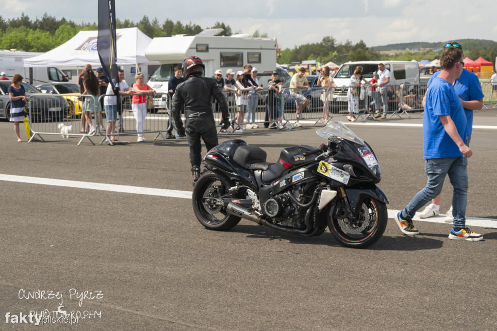 Air Moto Show w Pile