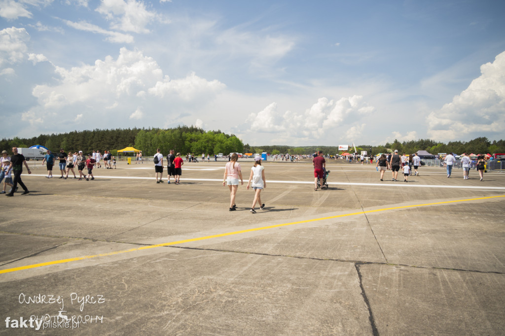 Air Moto Show w Pile