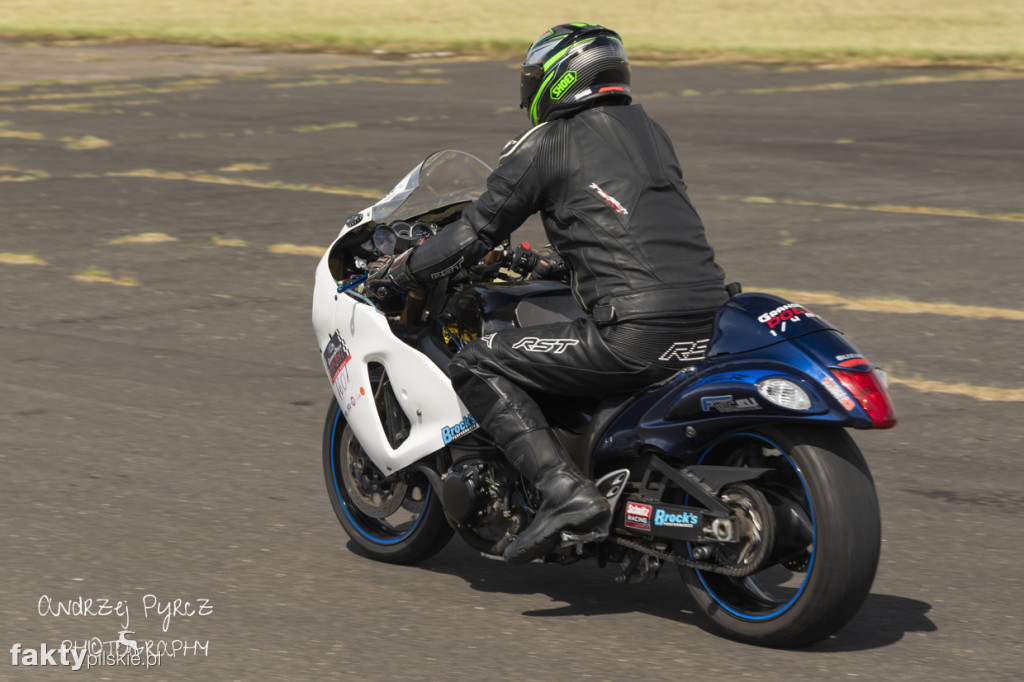 Air Moto Show w Pile