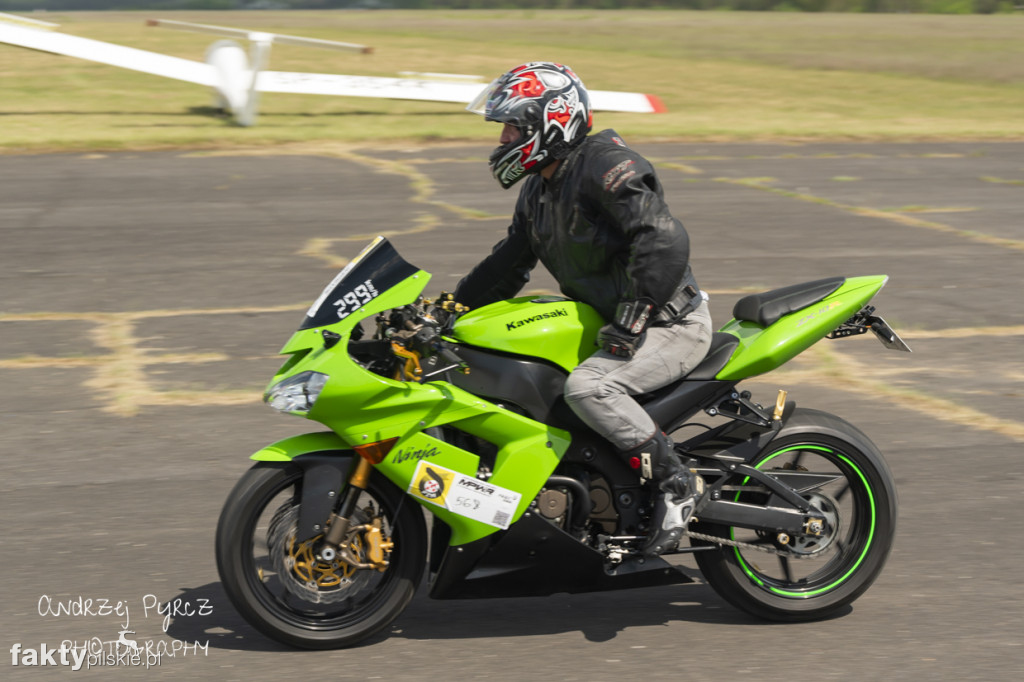 Air Moto Show w Pile