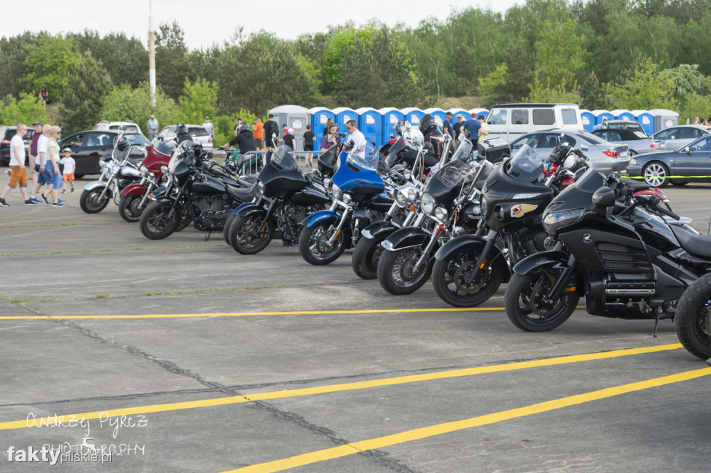 Air Moto Show w Pile