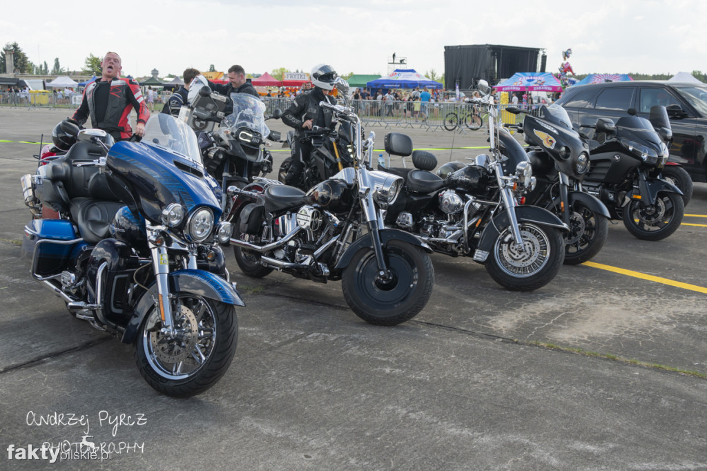 Air Moto Show w Pile