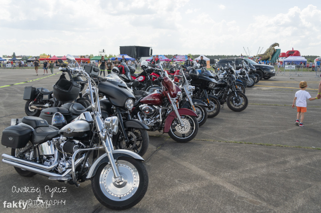 Air Moto Show w Pile