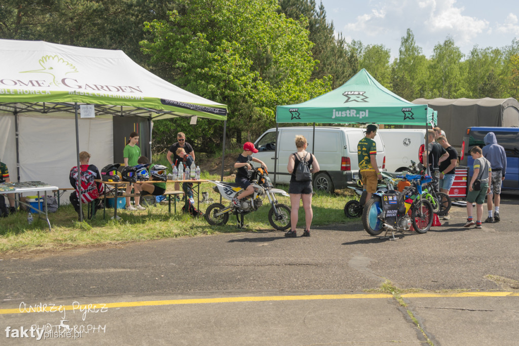 Air Moto Show w Pile