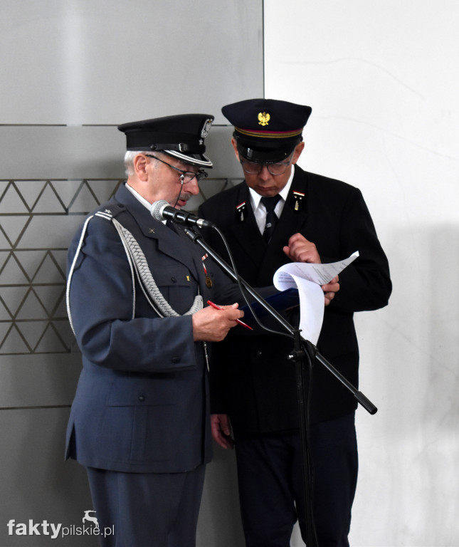Odsłonięcie tablicy upamiętniającej ofiary katastrofy kolejowej
