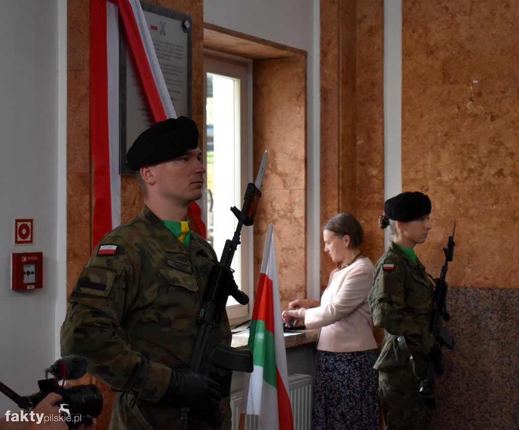Odsłonięcie tablicy upamiętniającej ofiary katastrofy kolejowej