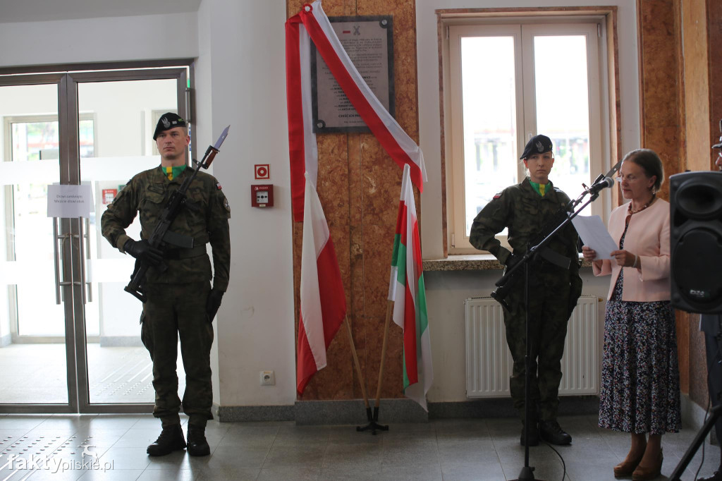 Odsłonięcie tablicy upamiętniającej ofiary katastrofy kolejowej