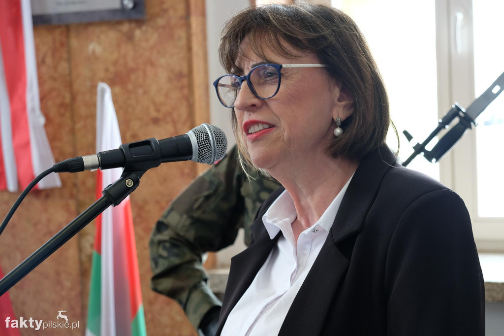 Odsłonięcie tablicy upamiętniającej ofiary katastrofy kolejowej