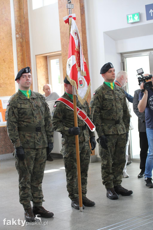Odsłonięcie tablicy upamiętniającej ofiary katastrofy kolejowej
