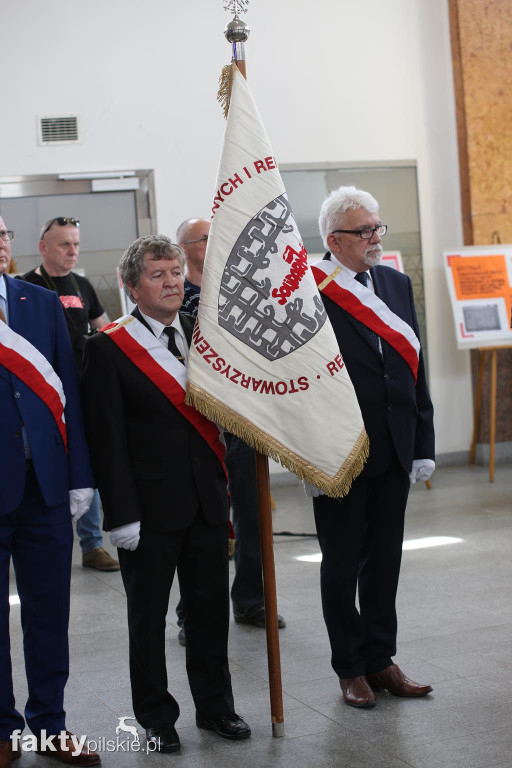 Odsłonięcie tablicy upamiętniającej ofiary katastrofy kolejowej