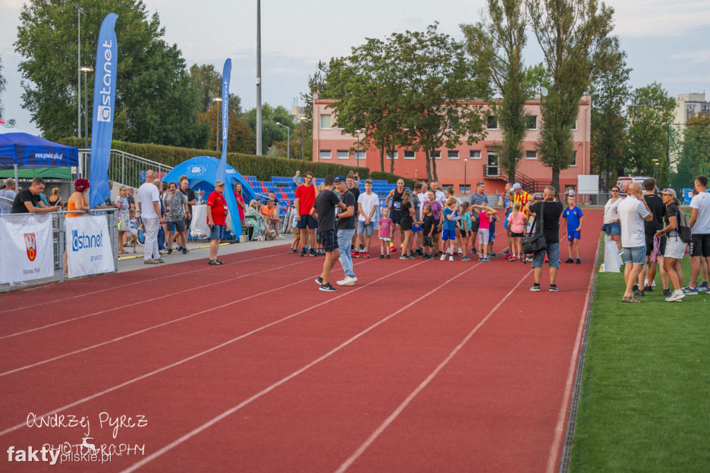 Amatorski Wieczorny Mityng Lekkoatletyczny