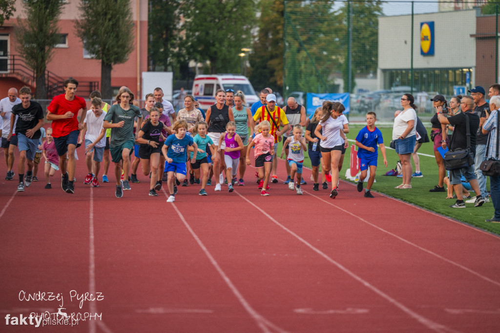 Amatorski Wieczorny Mityng Lekkoatletyczny