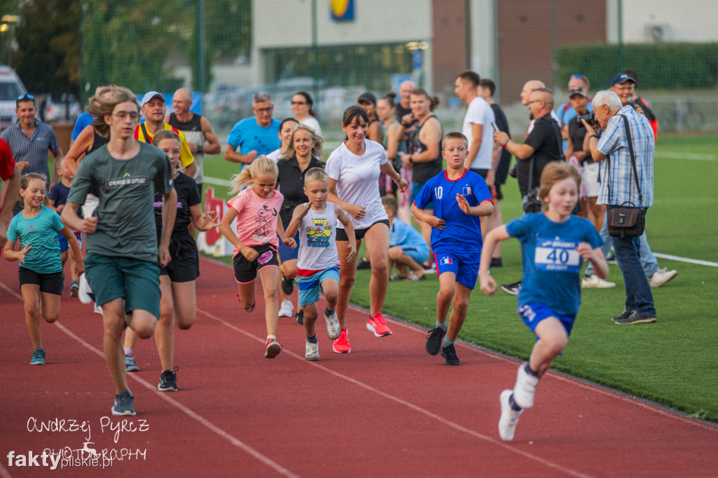 Amatorski Wieczorny Mityng Lekkoatletyczny