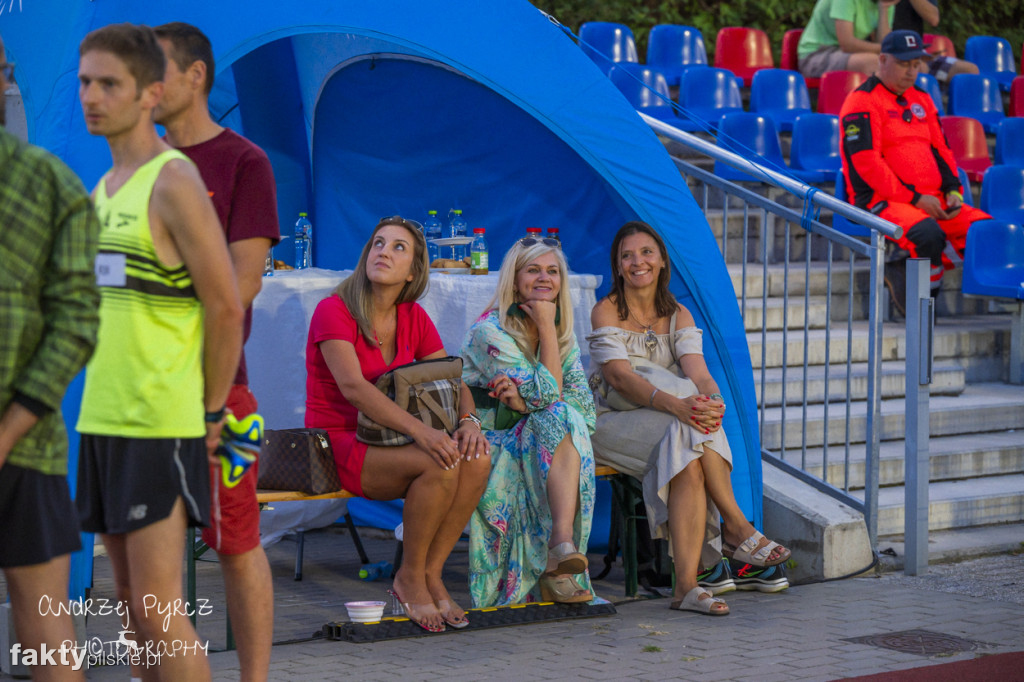 Amatorski Wieczorny Mityng Lekkoatletyczny