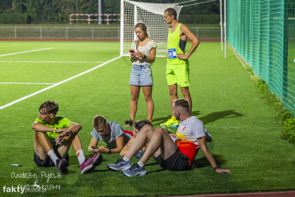 Amatorski Wieczorny Mityng Lekkoatletyczny