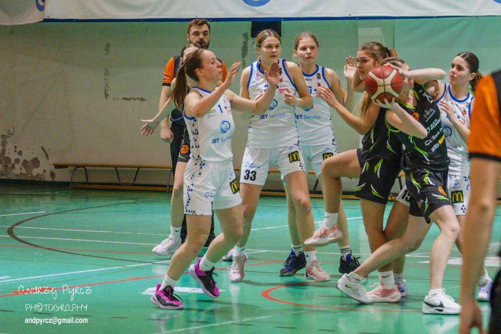 Jet Service Basket Piła vs MUKS Supravis Bydgoszcz