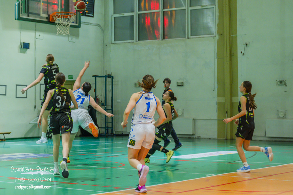 Jet Service Basket Piła vs MUKS Supravis Bydgoszcz