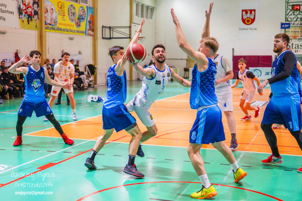 JET Service Basket Piła vs Basket Team Suchy Las