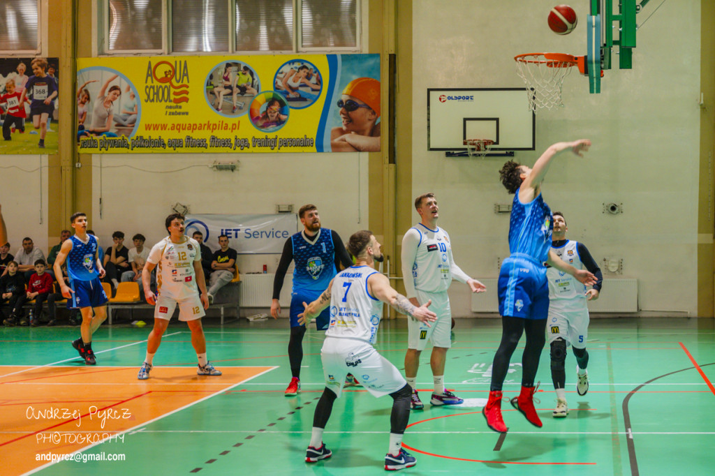 JET Service Basket Piła vs Basket Team Suchy Las