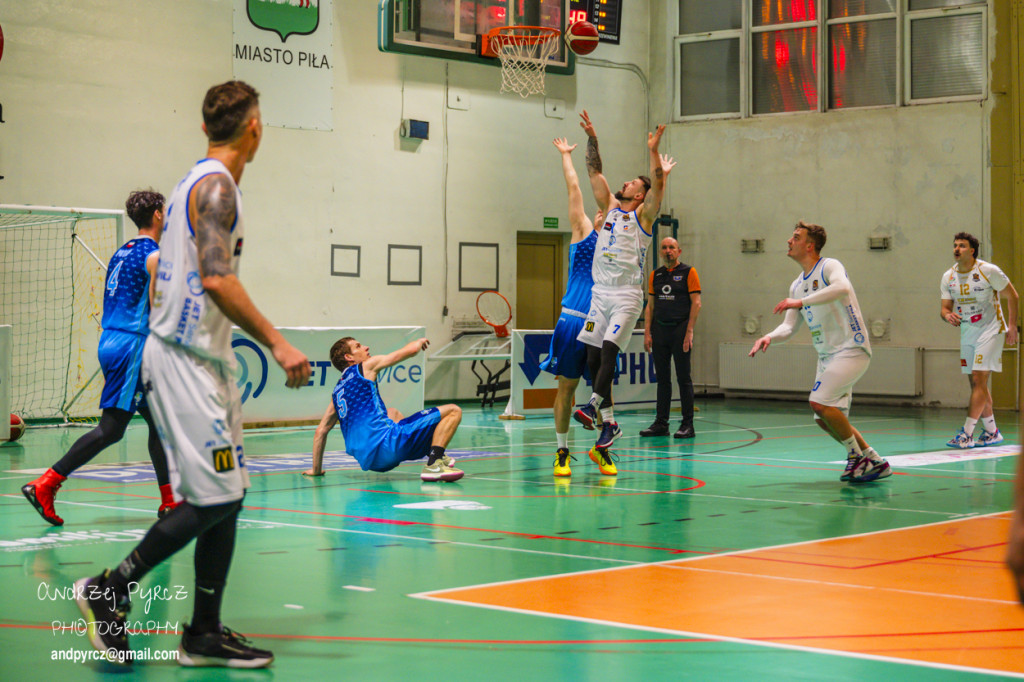 JET Service Basket Piła vs Basket Team Suchy Las