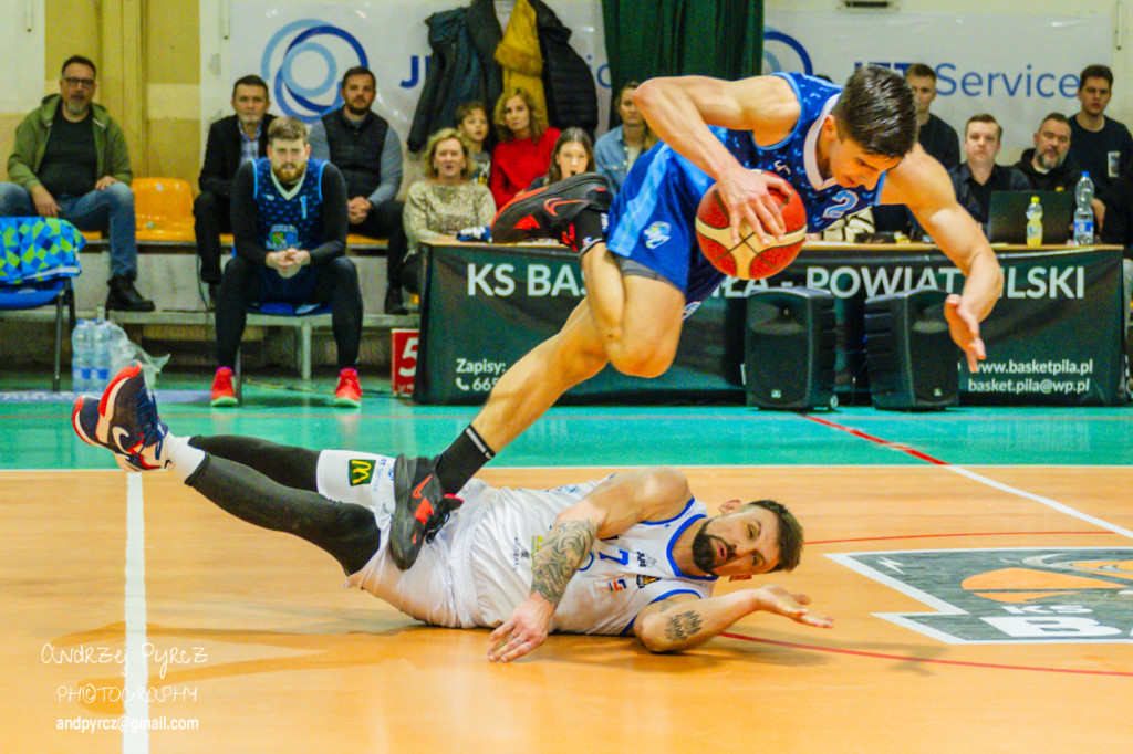 JET Service Basket Piła vs Basket Team Suchy Las