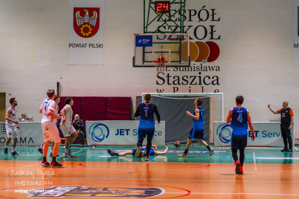 JET Service Basket Piła vs Basket Team Suchy Las