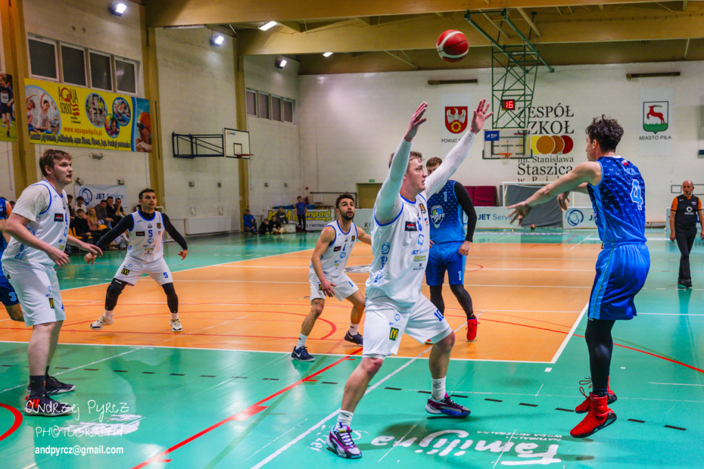 JET Service Basket Piła vs Basket Team Suchy Las