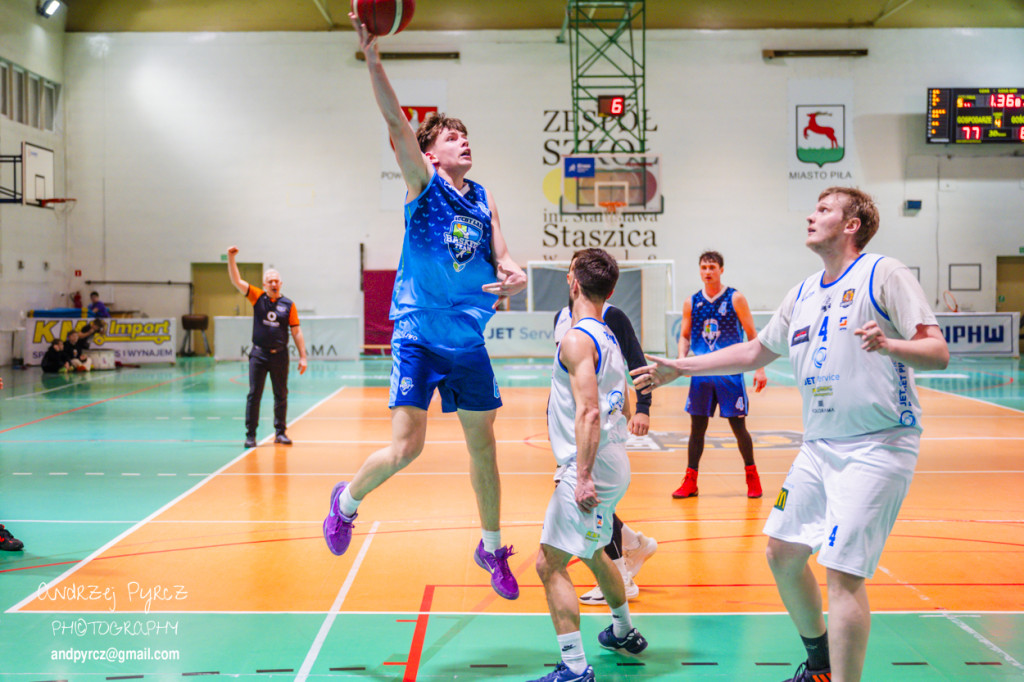 JET Service Basket Piła vs Basket Team Suchy Las