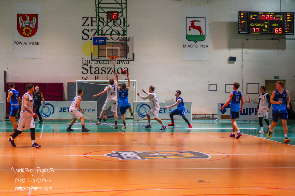 JET Service Basket Piła vs Basket Team Suchy Las