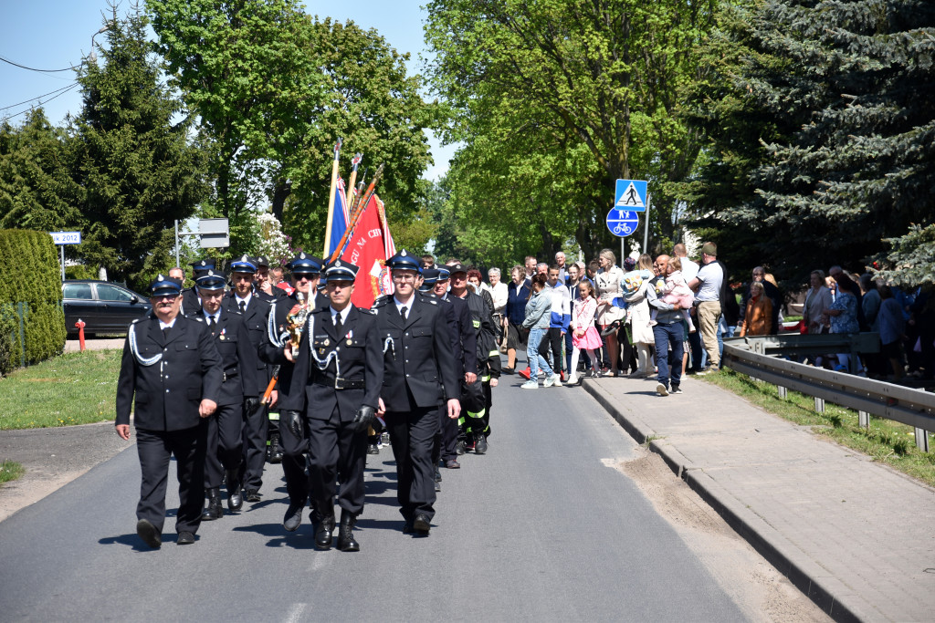 Św. Florian i wóz strażacki dla OSP Nieżychowo