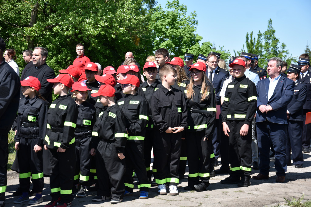 Św. Florian i wóz strażacki dla OSP Nieżychowo