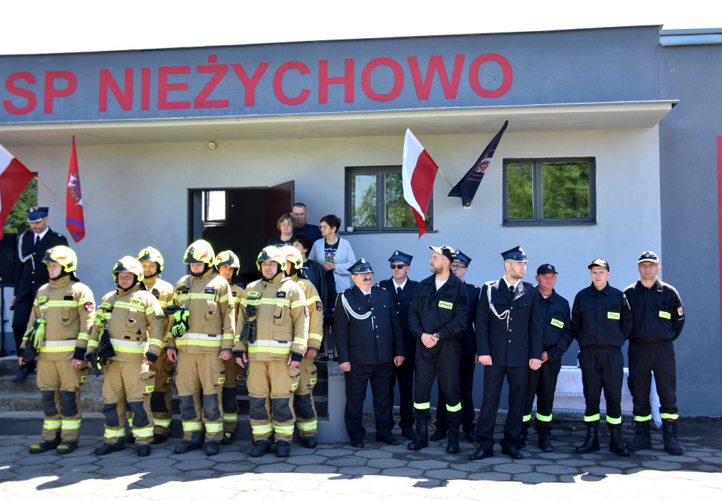 Św. Florian i wóz strażacki dla OSP Nieżychowo