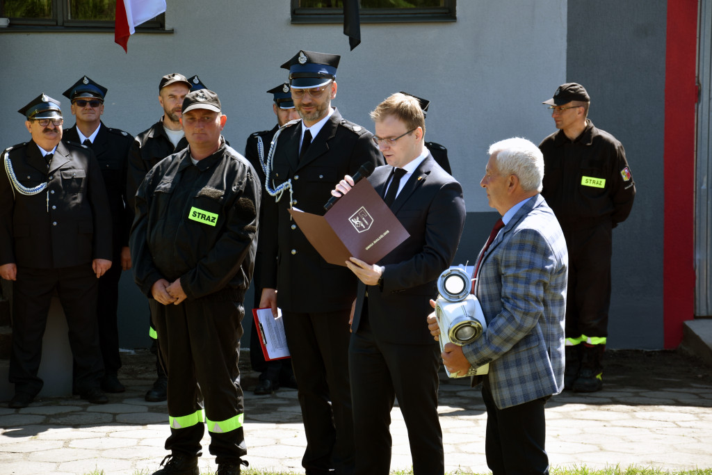 Św. Florian i wóz strażacki dla OSP Nieżychowo