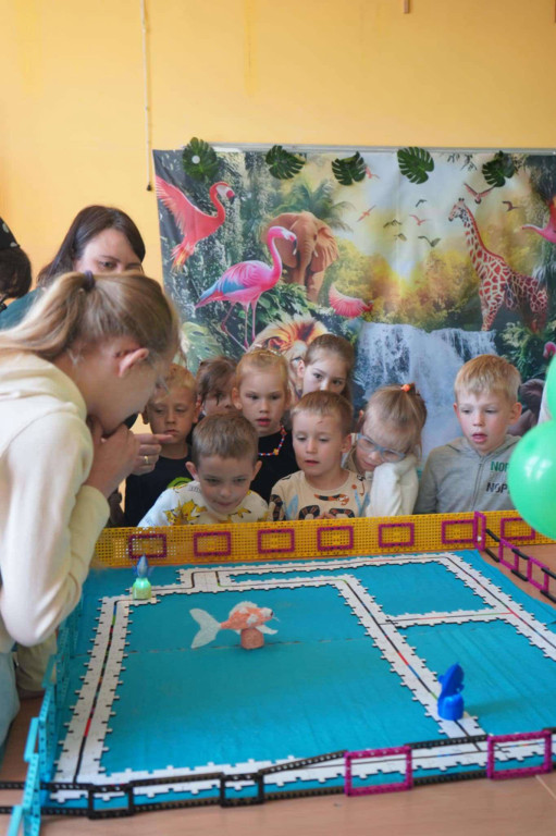 Roboty i Zwierzęta: Interaktywna Edukacja
