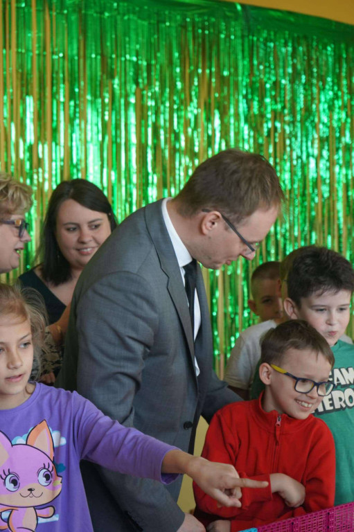 Roboty i Zwierzęta: Interaktywna Edukacja
