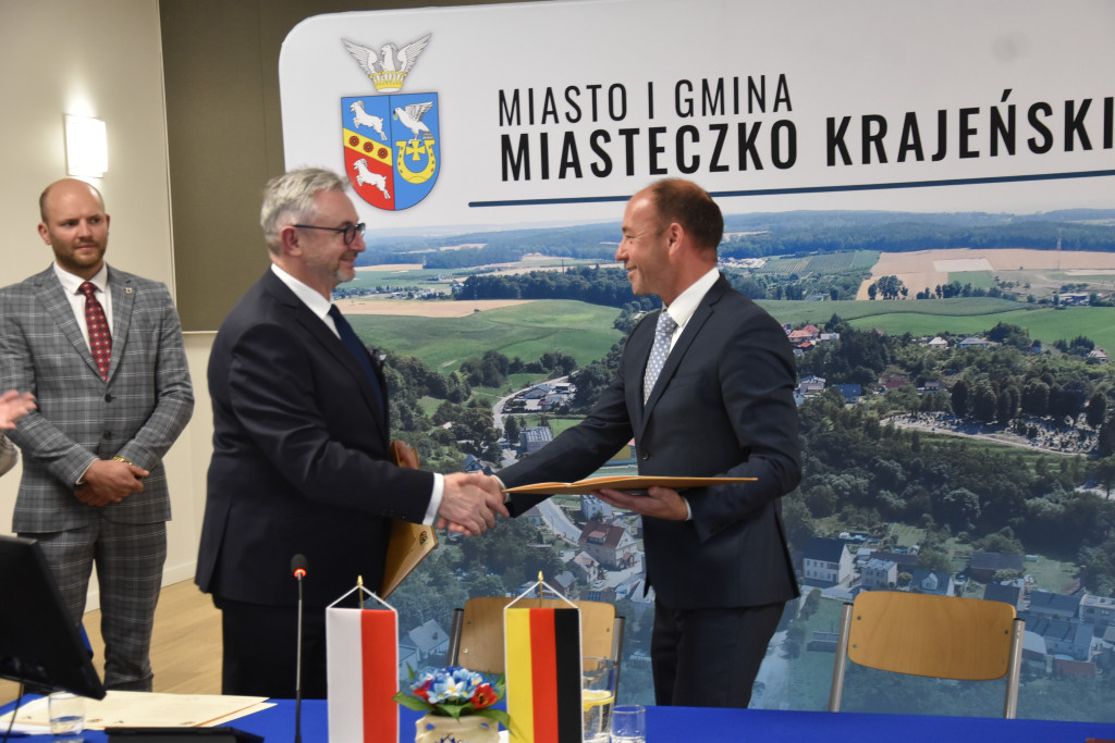 Podpisanie partnerstwa gminy Miasteczko Krajeńskiego i Körle