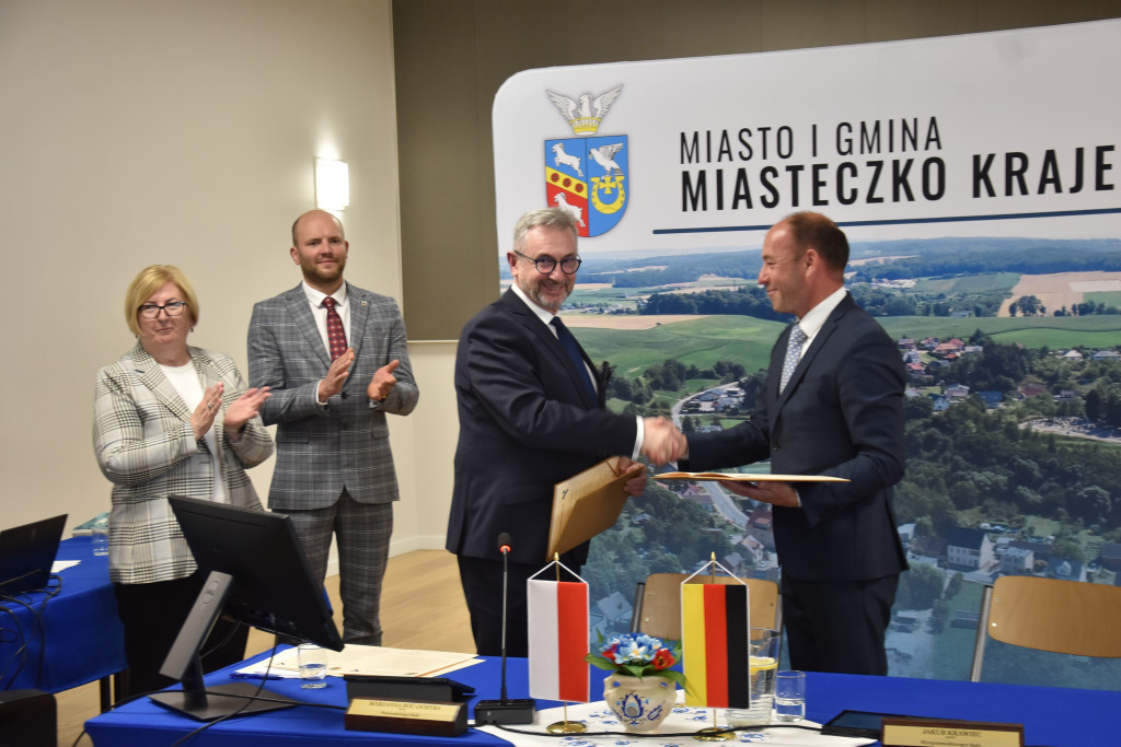 Podpisanie partnerstwa gminy Miasteczko Krajeńskiego i Körle