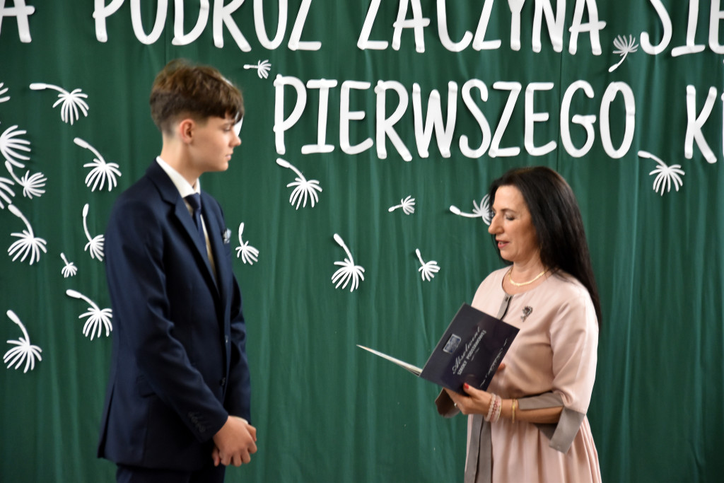 SP w Strzelcach: Koniec nauki ósmoklasistów