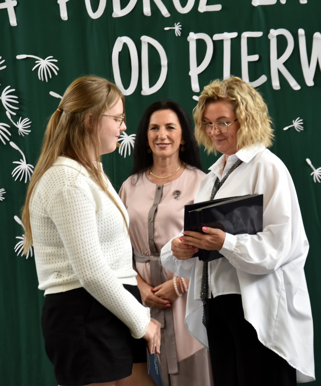 SP w Strzelcach: Koniec nauki ósmoklasistów
