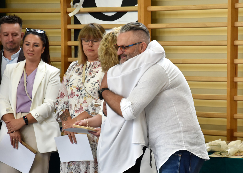 SP w Strzelcach: Koniec nauki ósmoklasistów