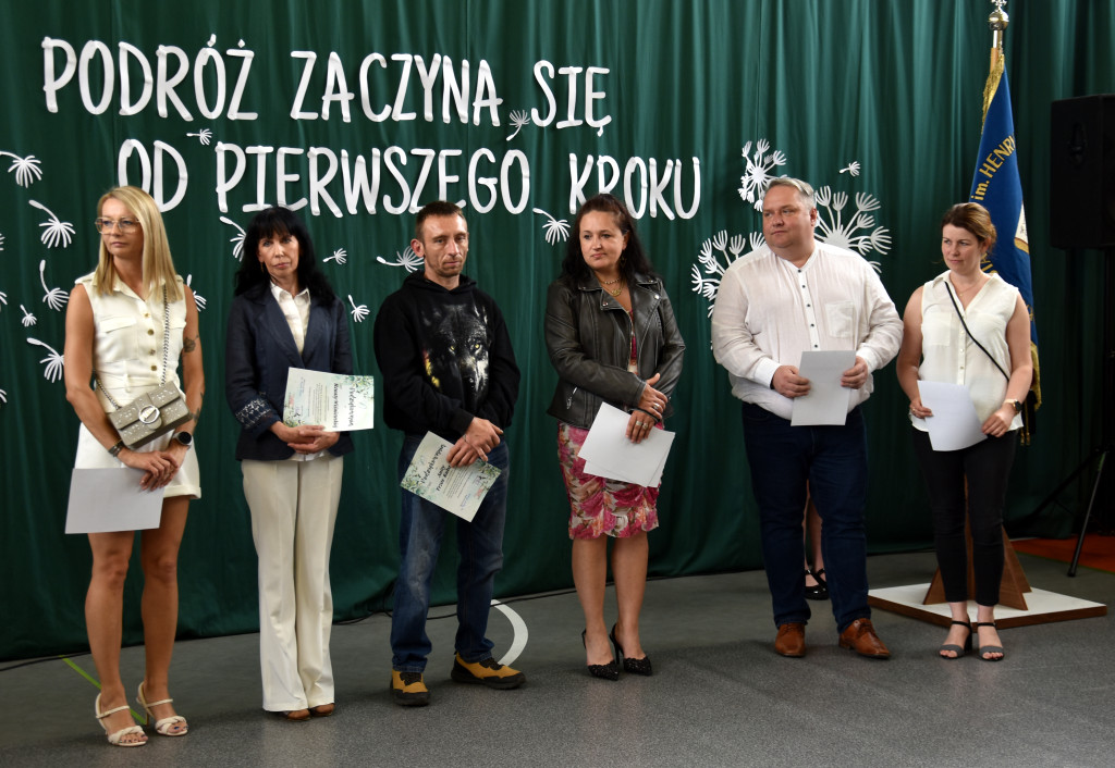SP w Strzelcach: Koniec nauki ósmoklasistów