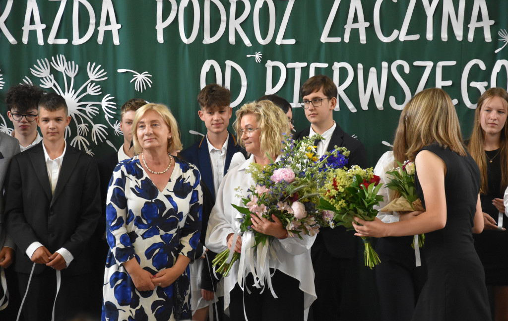SP w Strzelcach: Koniec nauki ósmoklasistów