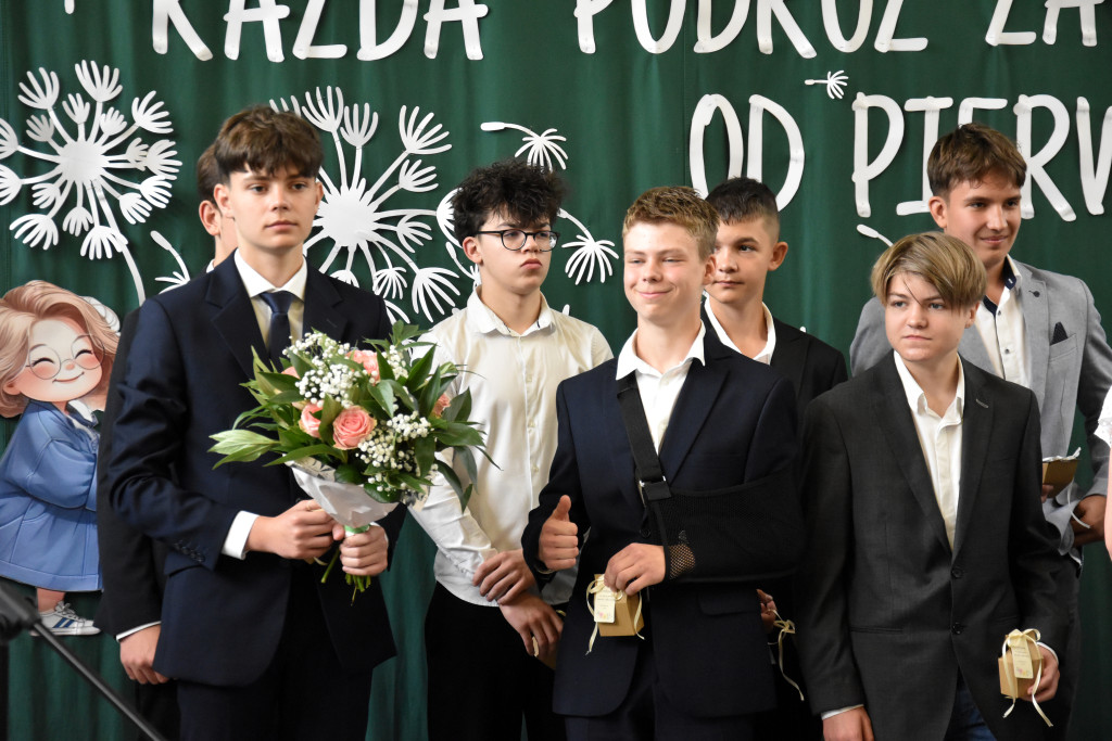 SP w Strzelcach: Koniec nauki ósmoklasistów
