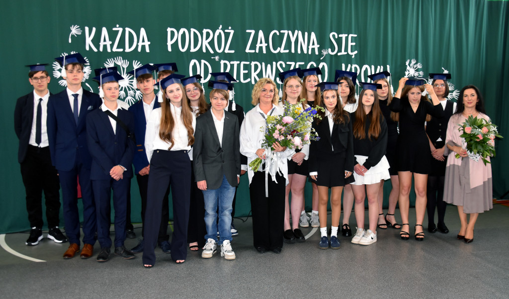 SP w Strzelcach: Koniec nauki ósmoklasistów