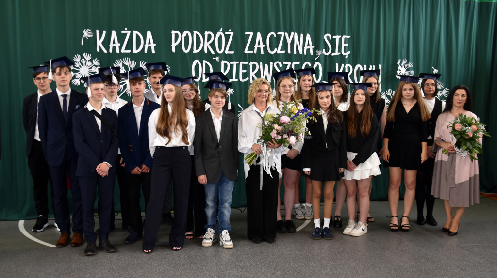 SP w Strzelcach: Koniec nauki ósmoklasistów